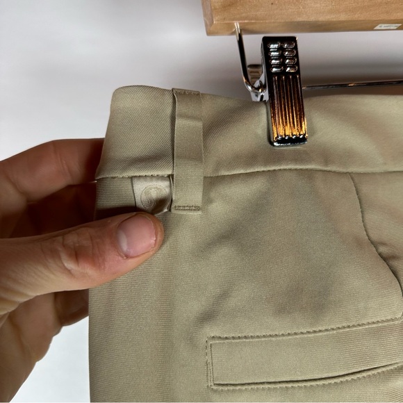 Lululemon ABC Pants - Picture 6 of 6